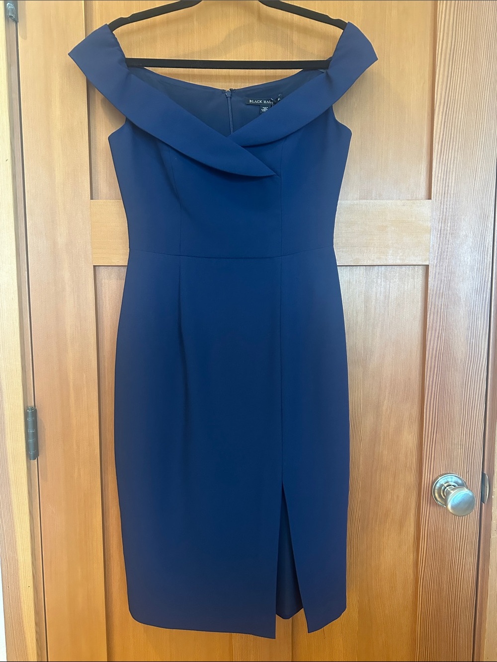 Black Halo Hepburn Pacific Blue Off-the-Shoulder Sheath Dress